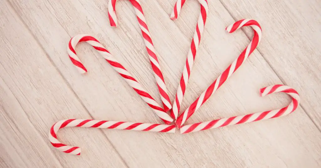 Christmas-Candy-Canes-Red-White
