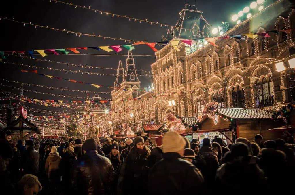 Christmas-Markets-Europe-Crowd