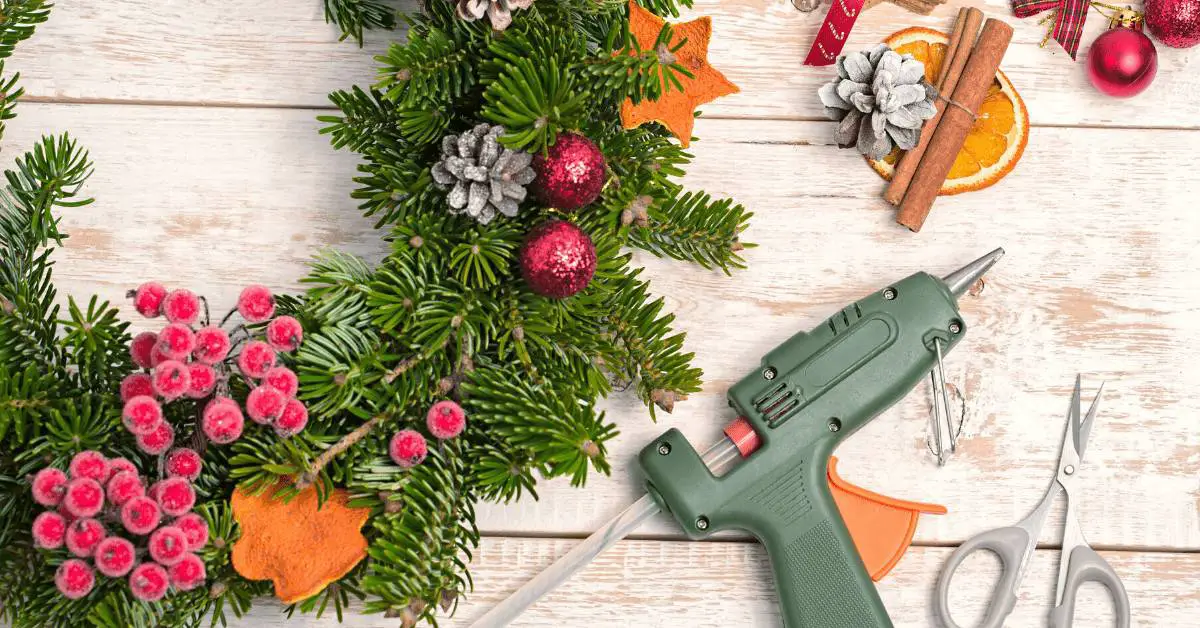 How-to-Make-a-Christmas-Wreath-Glue-Gun-Decorations