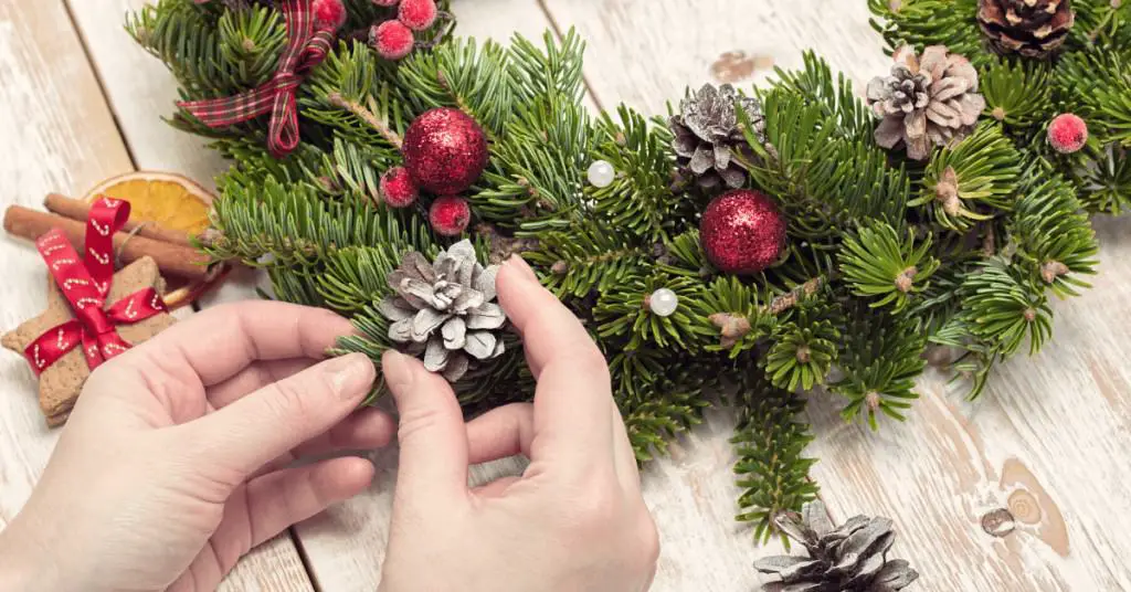 How-to-Make-a-Christmas-Wreath-Wire-Cone